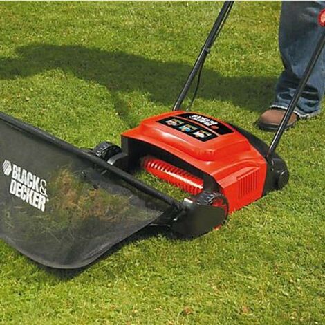 Black & Decker 600W GD300 Electric Lawnraker Scarifier Grass Rake 30cm 240v