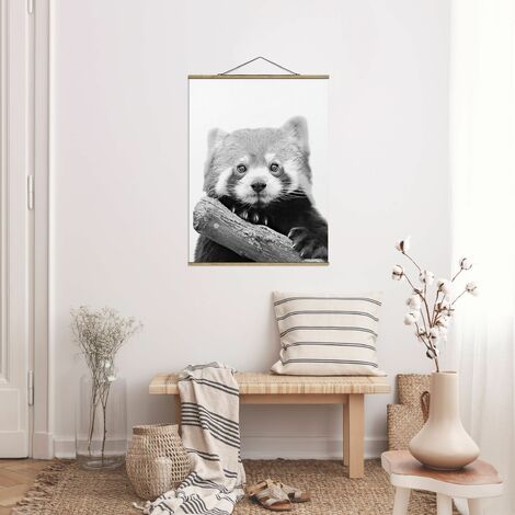 Stoffbild mit Posterleisten - Roter Panda in Schwarz-weiß