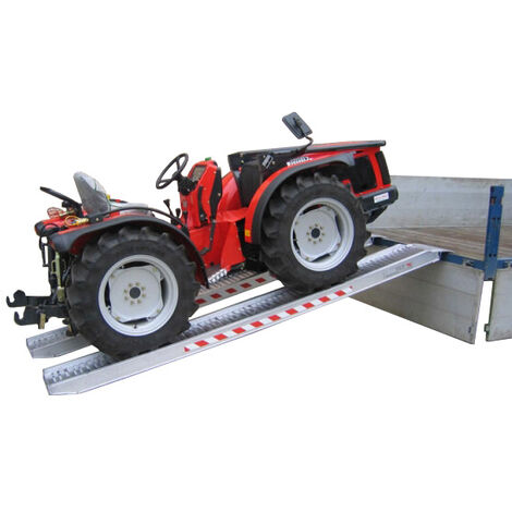 Longueur de rampe 3.00m - Hauteur à franchir de 900mm - charge max par paire 4500kg pour empattement 1500mm - Vendue à l'unité - M115/30LU