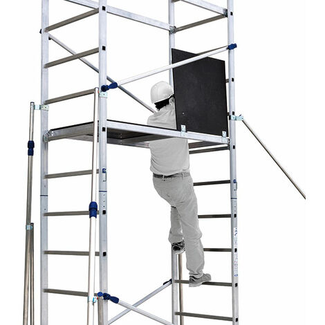 Echafaudage télescopique en aluminium d'une hauteur de travail jusqu'à  4.80m.