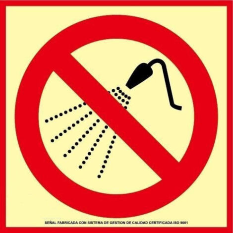Señal de extinción Clase A Prohibido Pulverizar Agua 210 x 210 mm SEKURECO FA0A452                                                   Clase A (PVC 1 mm) (1/2)