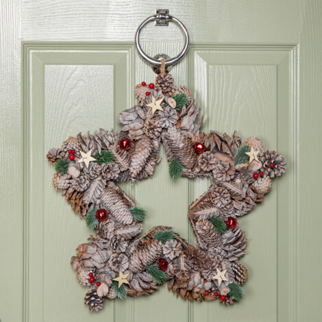 45cm Frosted Hanging Christmas Star Wreath with Red Jingle Bells & Wooden Stars (1/5)