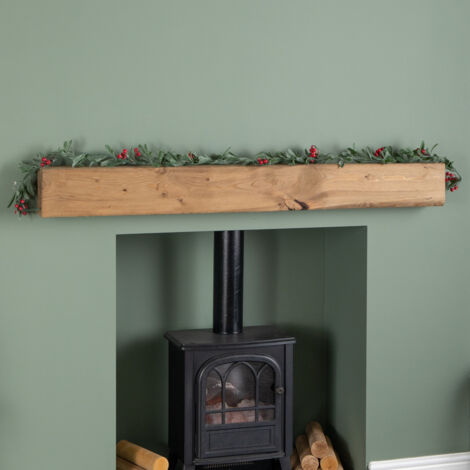 1.90m Festive Garland with Green Seasonal Leaves and Red Berries (1/5)