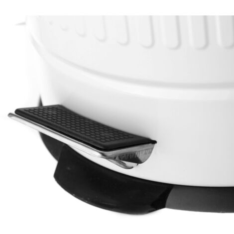 Cubos de basura para la cocina