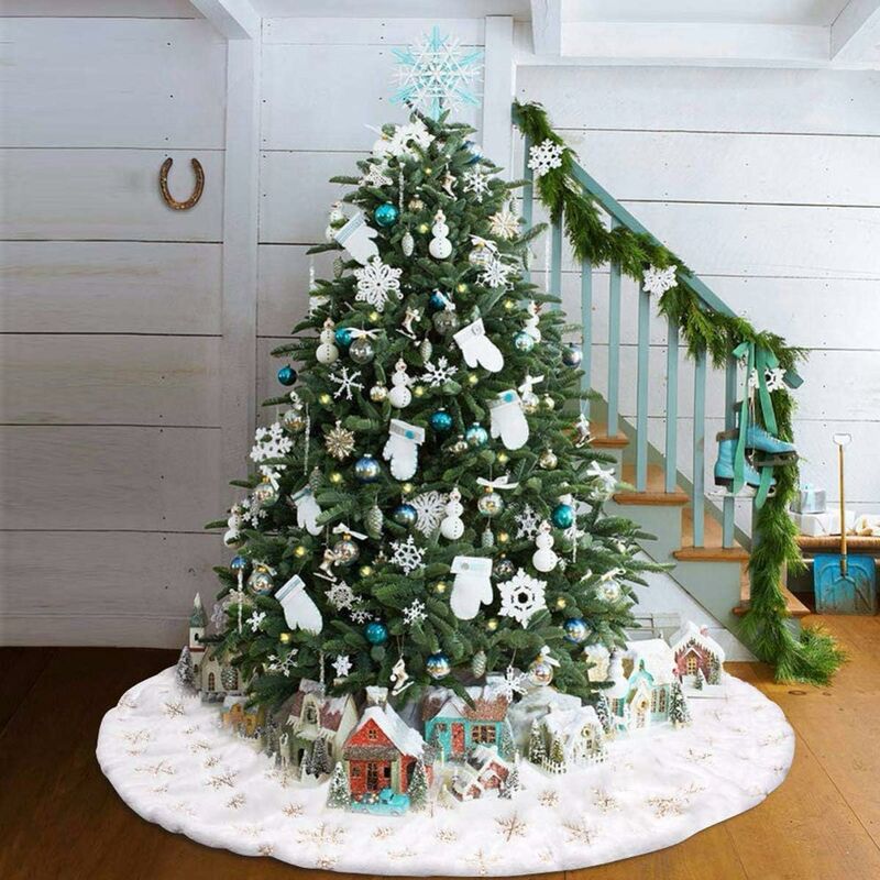 white and blue christmas tree skirt