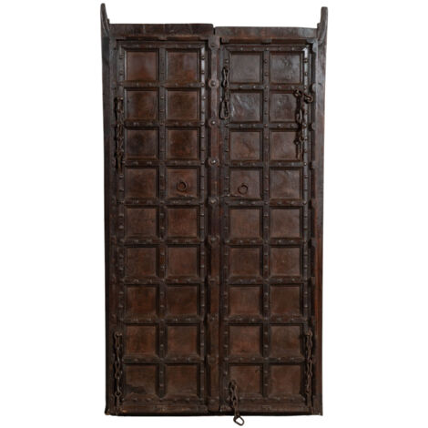 Solid wood and iron front door for interior or exterior use, old and medieval sliding (1/5)