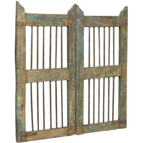 Indoor wooden clearance gates