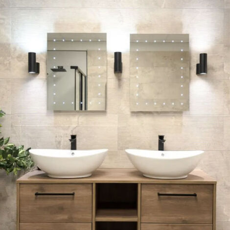 650 x 500 LED Mirror - Battery Operated 24 LED Lights