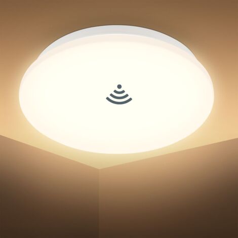 B.K.Licht - Plafoniera LED con rilevatore di movimento, plafoniera LED per bagno, lampada LED con protezione dagli spruzzi d'acqua e luce bianca calda, lampada per bagno, cucina, 27x6 cm (DxH), bianco