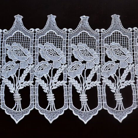 Brise bise macramé au bouquet fleuri Blanc 30x45 cm