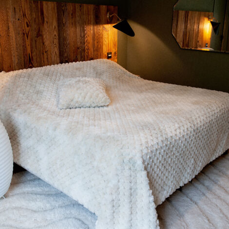 Plaid ou jeté de lit Imitation fourrure relief losange Blanc 240x250 cm (1/3)