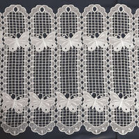 Brise bise papillons en macramé Ecru 30x90 cm