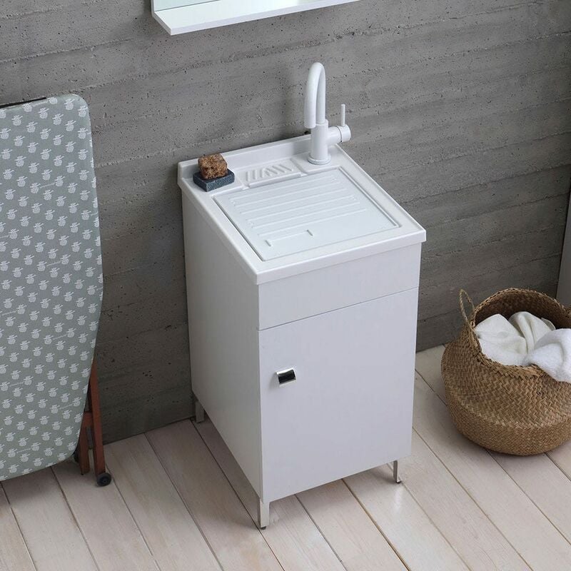 Mueble lavadero con tabla de planchar, lavabo y espejo