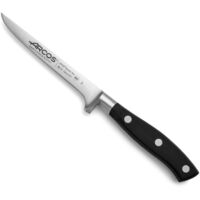 Couteau à désosser Arcos Riviera 231500 de Nitrum Steel, avec Mango de Polyoxyméthylène et 13 cm de lame dans un étui.