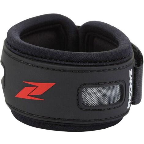 Pony, Noir: Protections pastorales respirantes Zandonà en néoprène perforé avec plaque souple et système de fermeture auto-agrippante à double tissu.