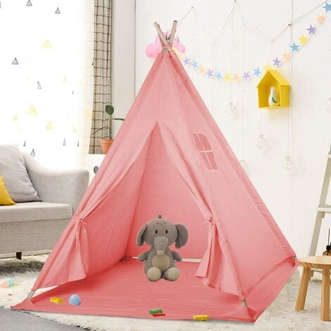 Une tente tipi dans la chambre d'une fille