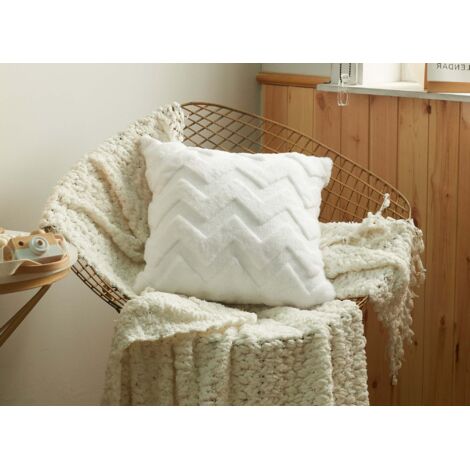 Coussin carré 45x45 cm en tissu doux motif chevron blanc HARRY (1/2)