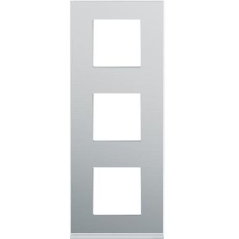 Plaque gallery 3 postes verticale 71mm placage aluminium HAGER WXP2043