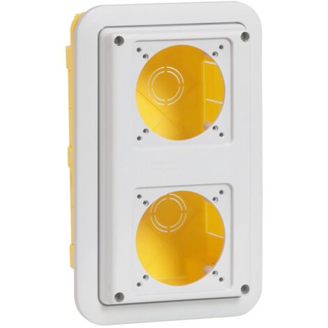 BOITE ENCASTREMENT P17 IP 55 POUR 2 SOCLES 16 A OU NF C RÉF. 576 71 LEGRAND 057721