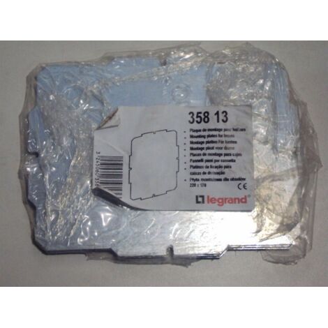 Plaque de fond metal 220x170mm pour boitier industriel LEGRAND 035813 (1/3)