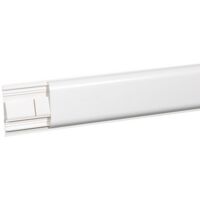 Legrand – Plinthe électrique DLPlus 120x20mm – 2 compartiments pour courant fort et faible – Longueur 2m – Installation facile avec languette-réhausse