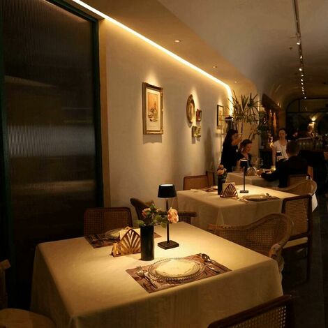 Lampe de chevet Lampe de table LED sans fil rechargeable, lampe de bureau alimentée par batterie 5200mAh, lumière portative en métal USB, mini petite lampe de chevet pour restaurant extérieur bar café