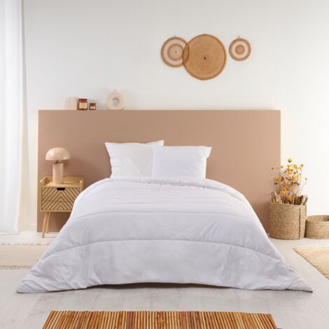 Couette Ultra Légère 150g/m2 - 200x200cm