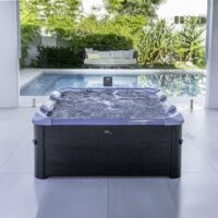 Mspa – Spa rigide 6 places 160x160cm – Hydromassage 120 jets – 4 coussins – Bâche incluse – Compatible Wifi – 850L – Écran tactile Oled