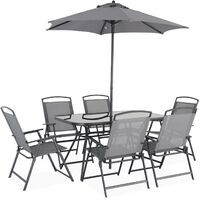 Table de jardin avec 6 fauteuils pliants gris et un parasol 2m. anthracite. structure acier avec revêtement anti rouille