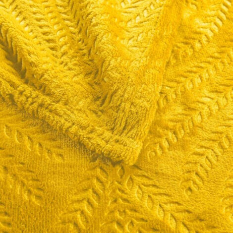 Plaid Douceur D'Intérieur Nelia Camel 125x150cm - Flanelle Relief Unie - Chaud Et Confortable