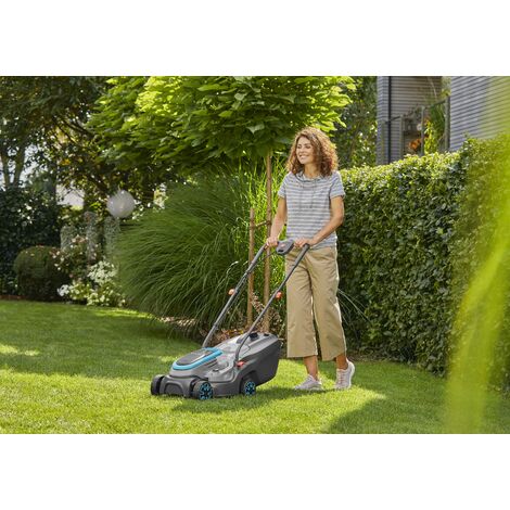 GARDENA Tondeuse PowerMax 32/18V POWER FOR ALL. 200 m². Largeur de