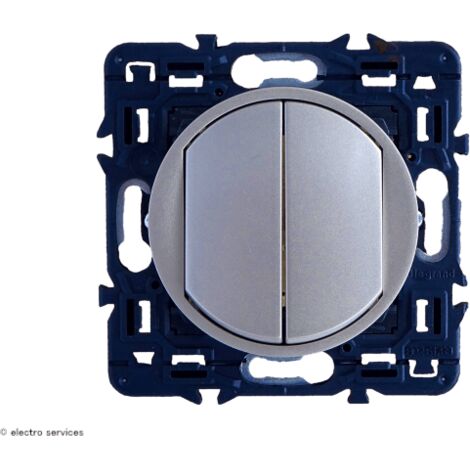 Legrand – Double interrupteur va-et-vient Céliane – Finition titane – 80x80mm – Tension 250V – Courant 10A – Pour intérieur uniquement