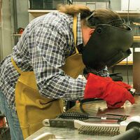 Silverline Welders Gauntlets Safety Gloves For Welding 330mm 282389