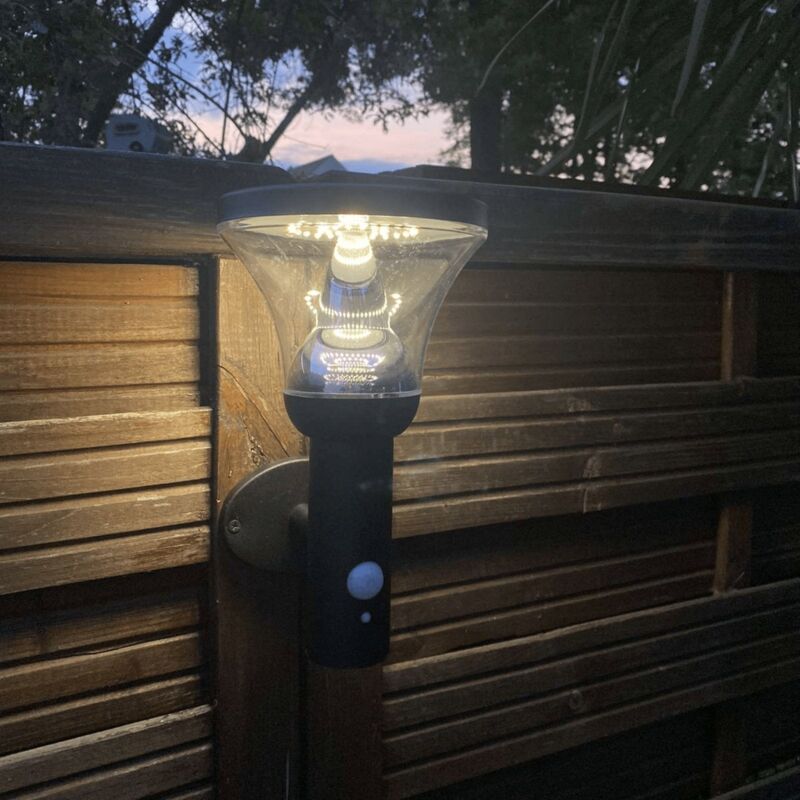 Applique avec détecteur de mouvement solaire Pulsar 600 Lumen noir LUMIHOME