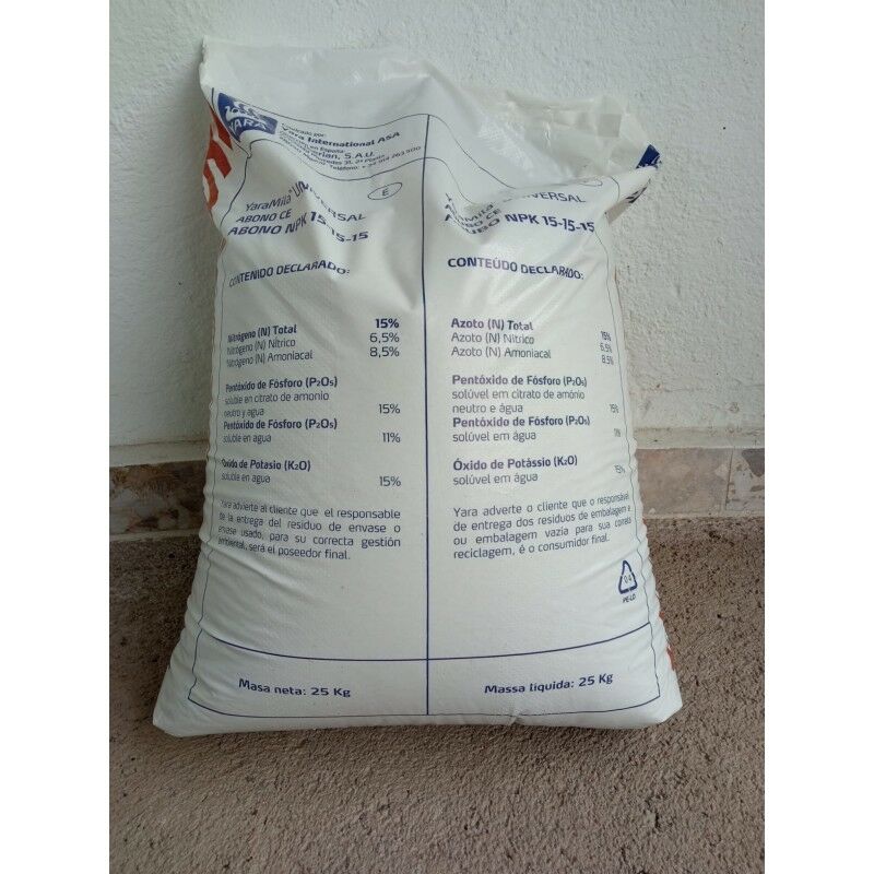 Fertilizzante fertilizzante Nitrofoska Triple 15, 25 Kg