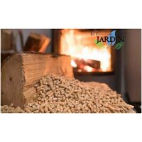 Pellet di legno 100% naturale da 15 Kg per riscaldamento. Uso pratico, conveniente ed efficiente.