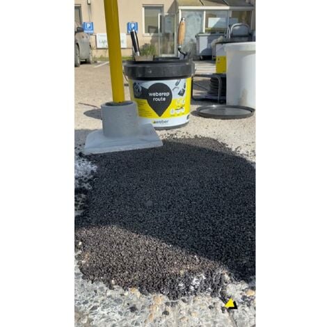 Enrobé à froid noir, béton bitumineux  pour réparation et remplissage ponctuel, 25kg, prêt à l'emploi, circulation immédiate, WEBEREP ROUTE, WEBER