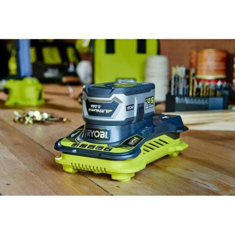 RYOBI Pack 2 batteries 18V One+ 5.0 Ah LithiumPlus - 1 chargeur ultra rapide 5.0 Ah RC18150-250