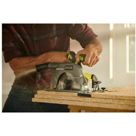 Pack RYOBI Scie circulaire Brushless 18V One+ 60mm R18CS7-0 - 1 batterie 4.0Ah - 1 chargeur rapide 2.0Ah RC18120-140