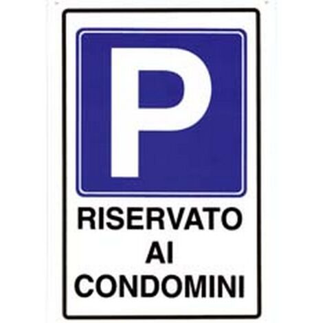 Cosa comporta parcheggiare in un parcheggio riservato ai condomini