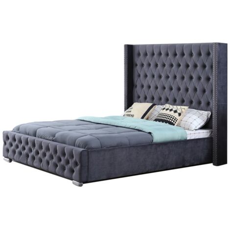 Lit capitonné 140x190 cm – Tête de lit haute en velours gris – Structure métal – Sommier à lattes inclus – Dimensions 220x160x35 cm – Meubler Design (1/5)