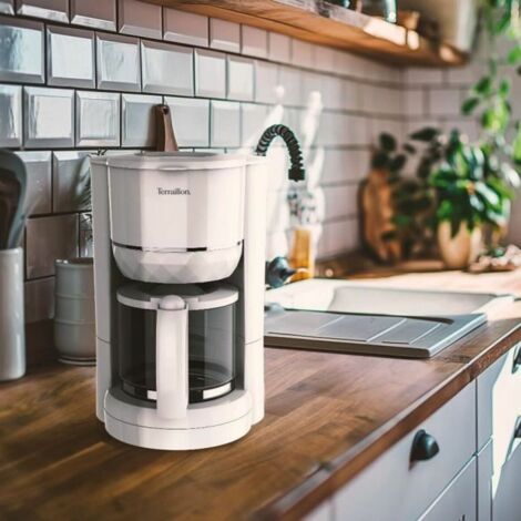 Caffettiera Con Filtro Brandt CAF1318S, 1000W, 1,8 Litri (18 Tazze), Bianco/argento - Con Funzione Mantenimento Caldo
