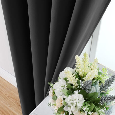 Aqrau Lot de 2 Rideaux Thermiques Rideaux Occultant pour Salon et Chambre Noir 140x240 cm