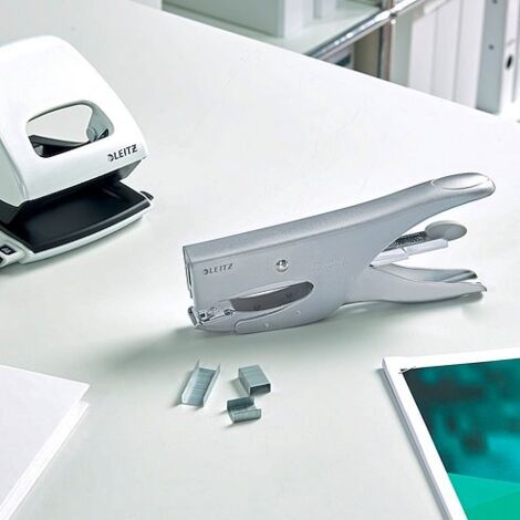 Leitz Pince agrafeuse 5549-00-81 capacité d'agrafage:40 feuilles (80 g/m²) noir, chrome 1 pc(s) (1/5)