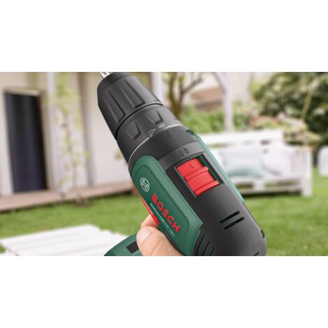 Bosch Akkuschrauber UniversalDrill 18V + 51tlg. Zubehör Set (2 Akku, 18 Volt System, SchraubØ in Holz 30 mm)