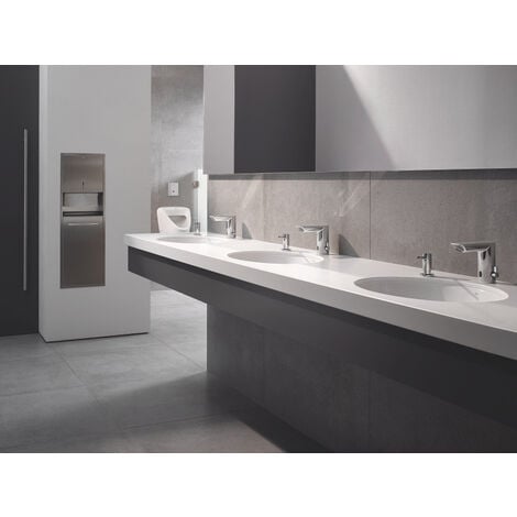 Grohe Bau Cosmopolitan E Infra-red Electronic Basin Tap 1/2″, Chrome (36452000)