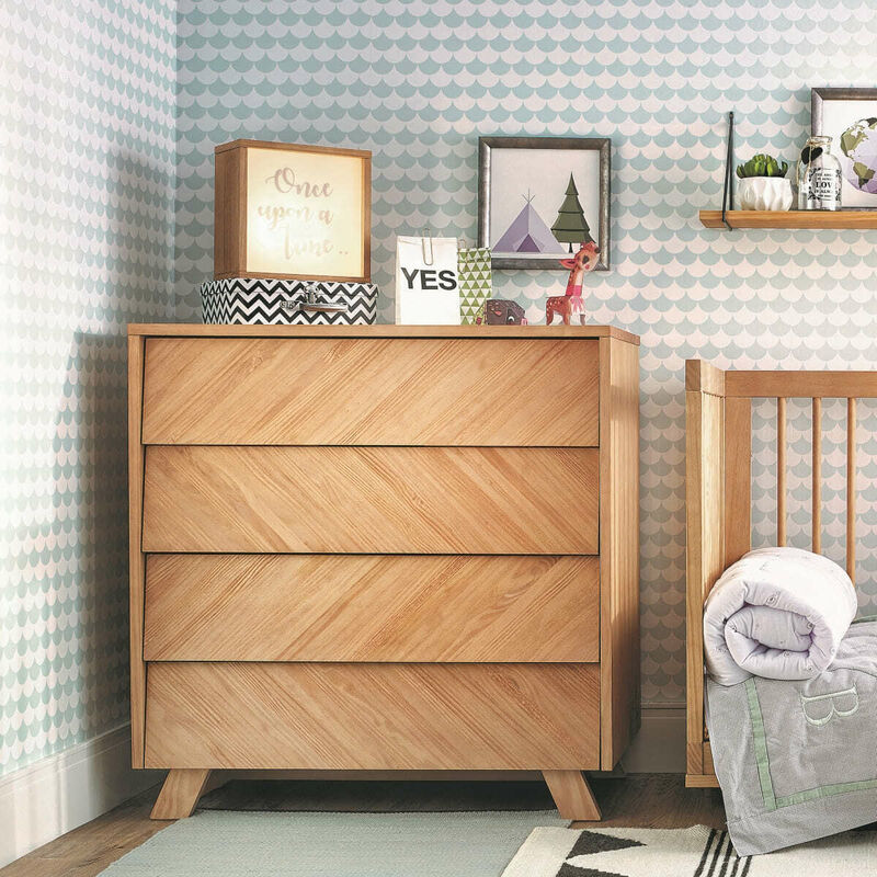 Commode à langer avec baignoire extractible, tuyau de vidange et poignées  en bois de hêtre naturel