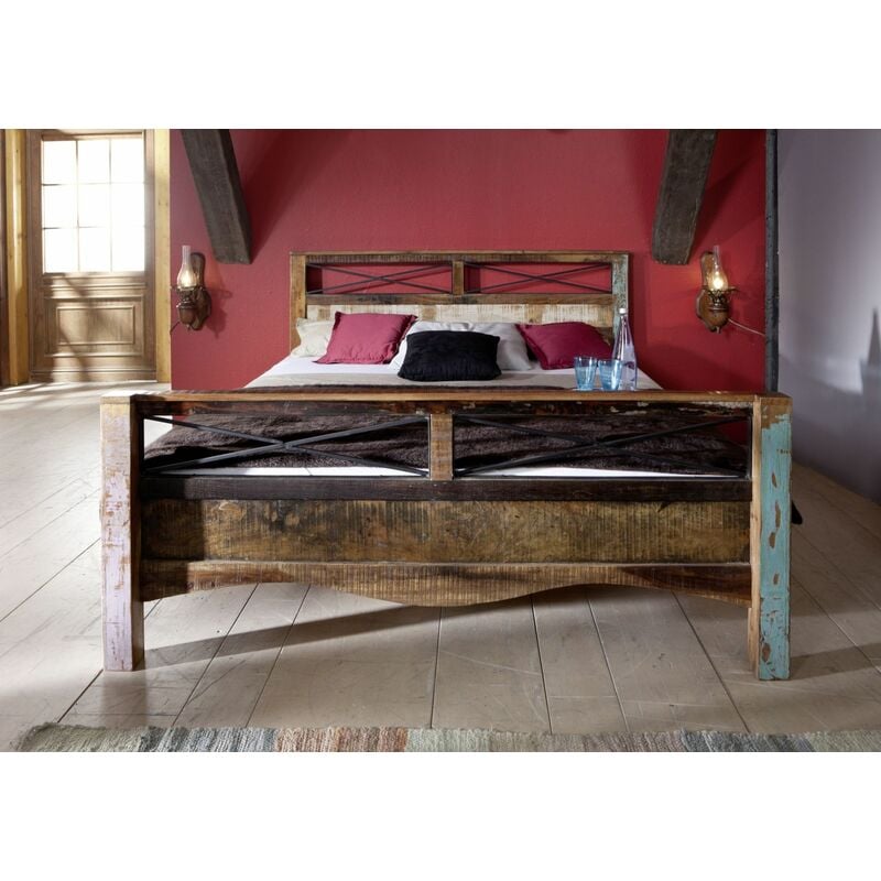 NATURE OF SPIRIT 48 Letto matrimoniale in legno riciclato - laccato /  multicolore 200x200