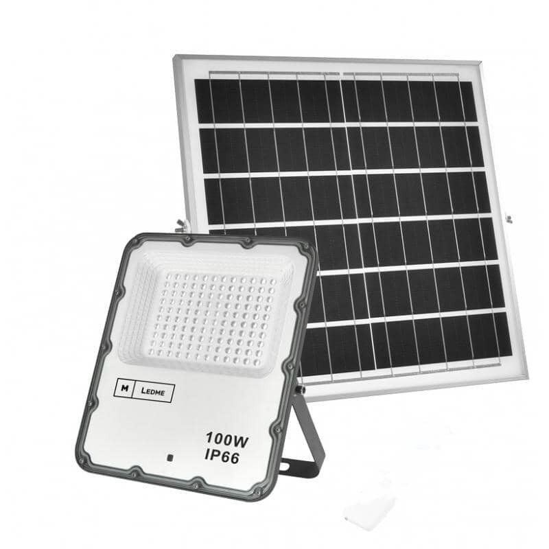 Foco Proyector Solar 100w ledme venecia con mando a distancia pilas no incluidas ip66 regulable color luz 6000k iluminación exterior de uso para patios hotel naves etc.