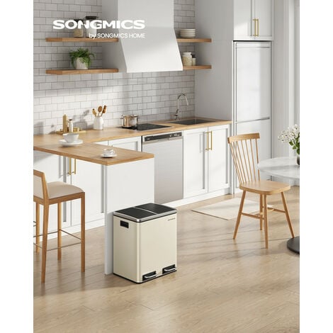 SONGMICS Poubelle Cuisine, 2 x 15L, Poubelle Tri, avec Pédale, 2 Compartiments, Seaux Intérieurs, Couvercles en Douceur, pour Petites Familles, En Acier, Beige
